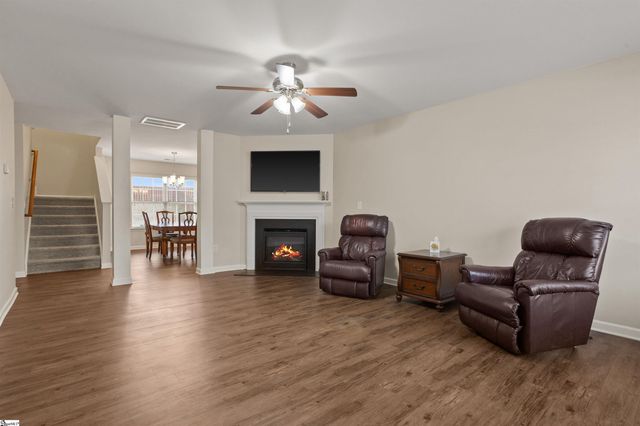 213 Golden Bear Walk, Duncan, SC 29334