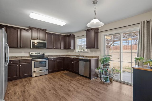 213 Golden Bear Walk, Duncan, SC 29334