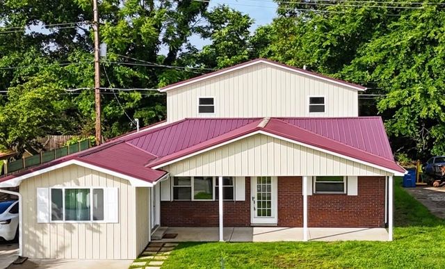 210 Mason Street, South Point, OH 45680