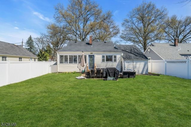 380 Westfield Rd, Scotch Plains Twp., NJ 07076