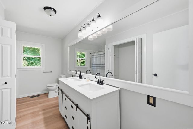 284 H Heaton Road, Elizabethton, TN 37643