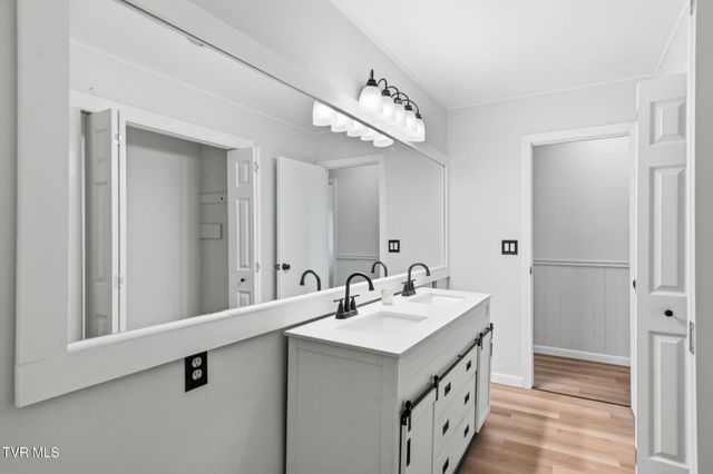 284 H Heaton Road, Elizabethton, TN 37643