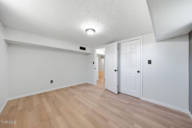 284 H Heaton Road, Elizabethton, TN 37643