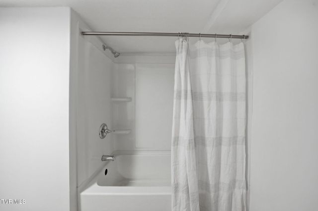 284 H Heaton Road, Elizabethton, TN 37643