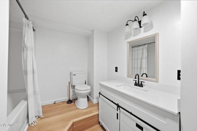 284 H Heaton Road, Elizabethton, TN 37643