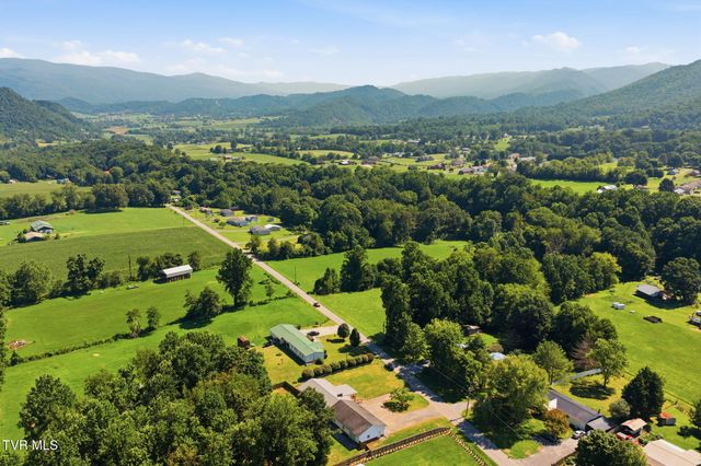 284 H Heaton Road, Elizabethton, TN 37643