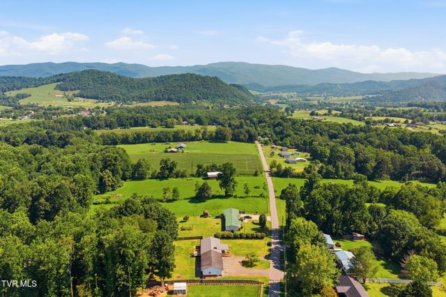 284 H Heaton Road, Elizabethton, TN 37643