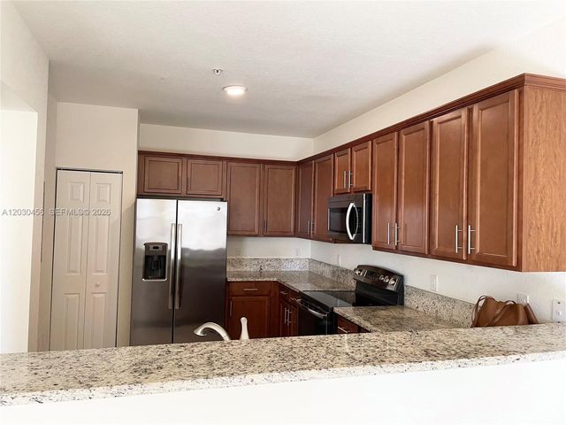 10620 NW 88 Street 216, Doral, FL 33178