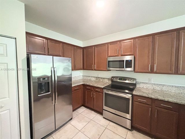 10620 NW 88 Street 216, Doral, FL 33178