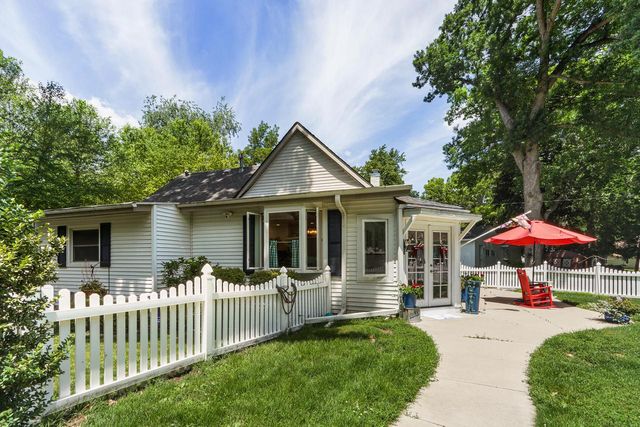 2432 North Shore DRIVE, Delavan, WI 53115