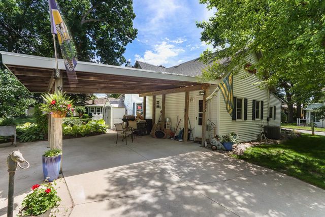 2432 North Shore DRIVE, Delavan, WI 53115