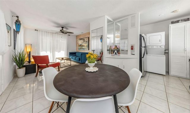 1022 8TH STREET N, St Petersburg, FL 33701