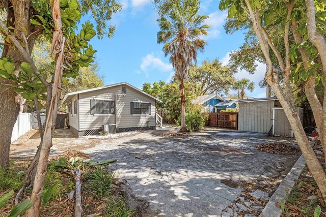 1022 8TH STREET N, St Petersburg, FL 33701