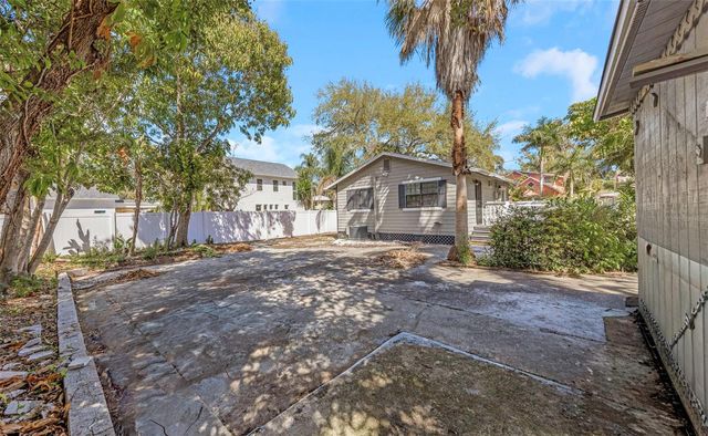 1022 8TH STREET N, St Petersburg, FL 33701