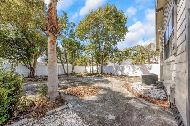 1022 8TH STREET N, St Petersburg, FL 33701