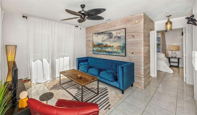 1022 8TH STREET N, St Petersburg, FL 33701