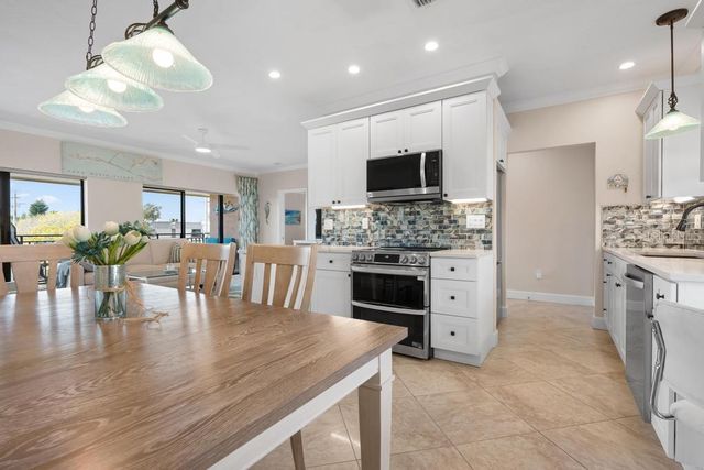 6005 GULF DRIVE 219, Holmes Beach, FL 34217