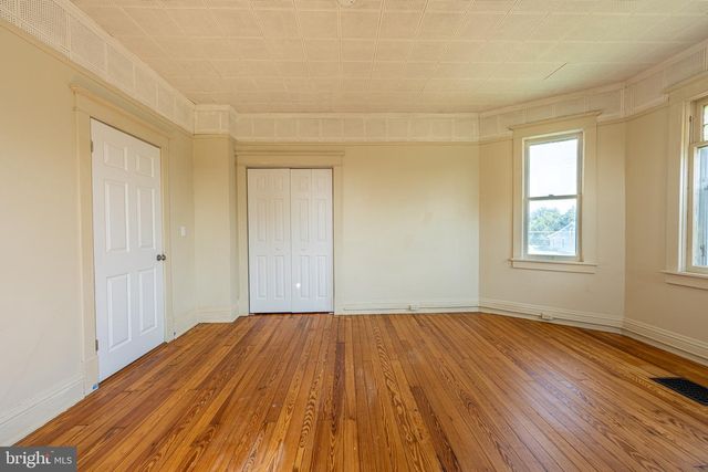 89 MAIN STREET, Kilmarnock, VA 22482