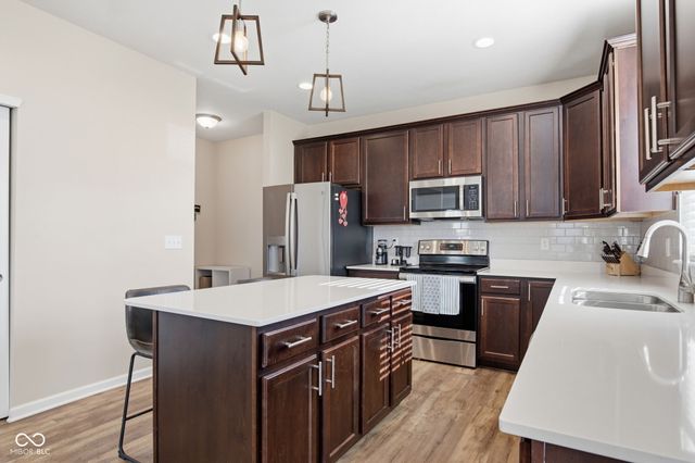 4355 Homestead Drive, Whitestown, IN 46075