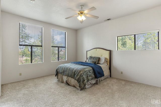 14500 Las Palmas Drive 16, Bakersfield, CA 93306