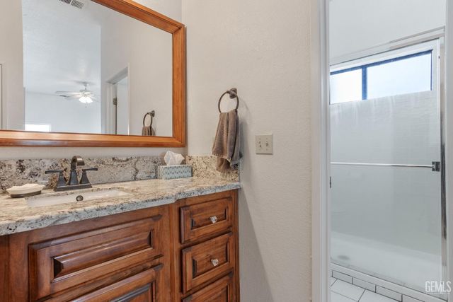 14500 Las Palmas Drive 16, Bakersfield, CA 93306