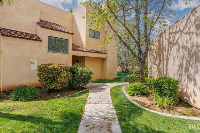 14500 Las Palmas Drive 16, Bakersfield, CA 93306