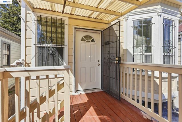 2207 13th Ave, Oakland, CA 94606