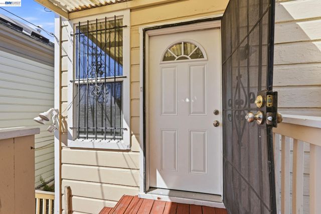 2207 13th Ave, Oakland, CA 94606