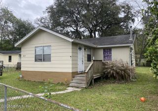 1465 WINNEBAGO Avenue, Jacksonville, FL 32210
