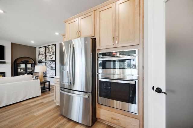 20187 Gothic Avenue, Lakeville, MN 55044