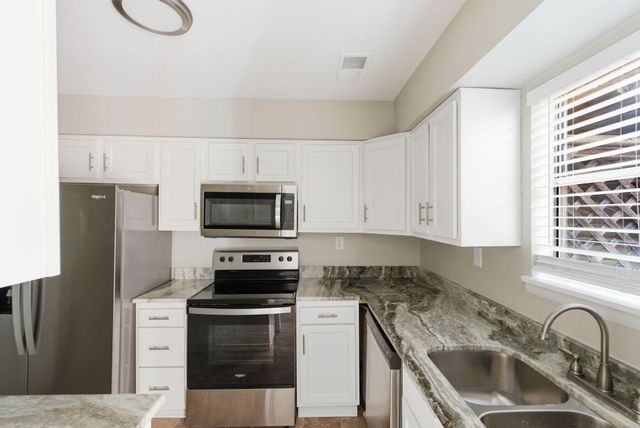 421 Redding Road 118, Lexington, KY 40517