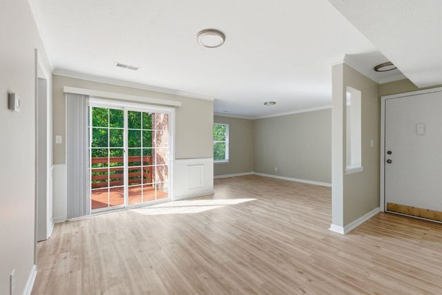 421 Redding Road 118, Lexington, KY 40517