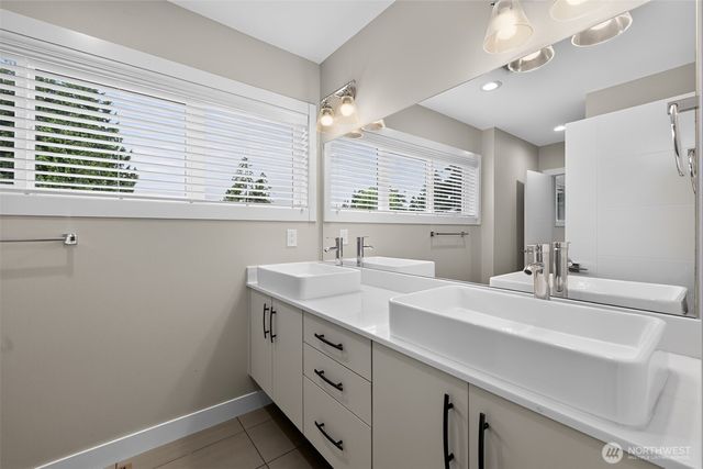 11838 79th Avenue S, Seattle, WA 98178