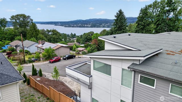 11838 79th Avenue S, Seattle, WA 98178