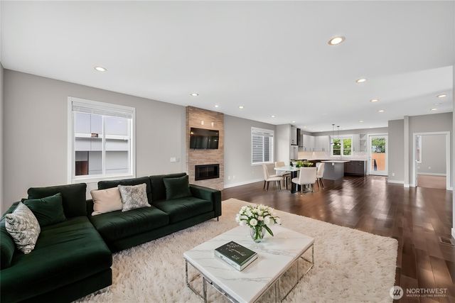 11838 79th Avenue S, Seattle, WA 98178