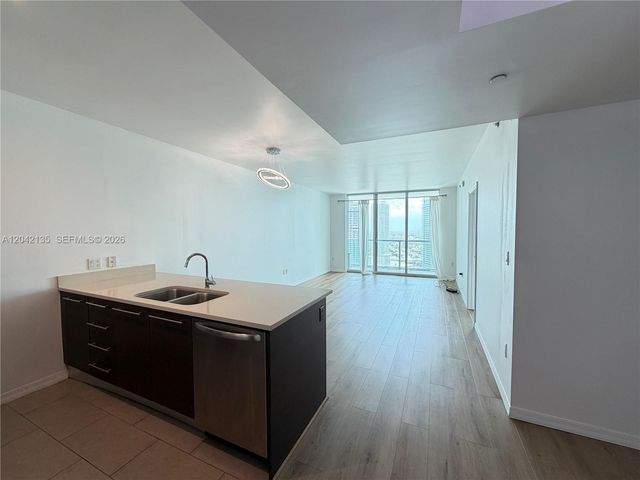 55 SE 6th St 3900, Miami, FL 33131