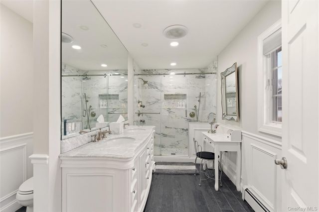 23 Astro Place, Dix Hills, NY 11746