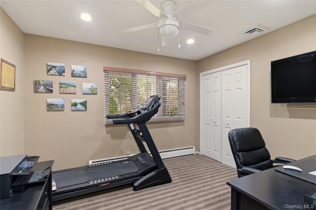 23 Astro Place, Dix Hills, NY 11746