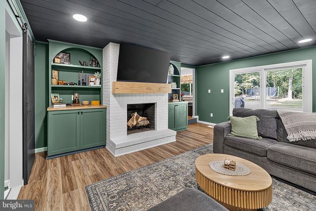 161 RIDGE RD, Southampton, NJ 08088
