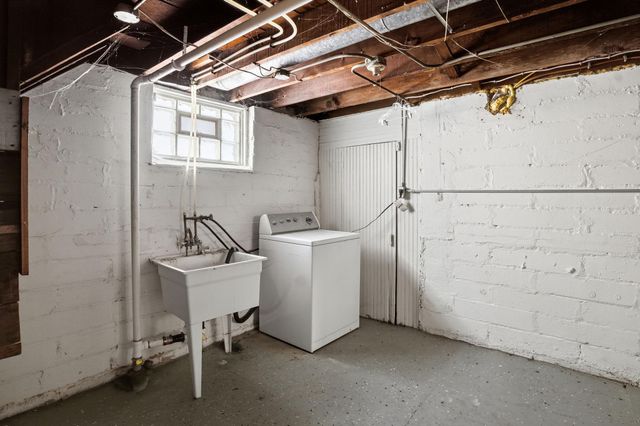 3250 Newton Avenue N, Minneapolis, MN 55412