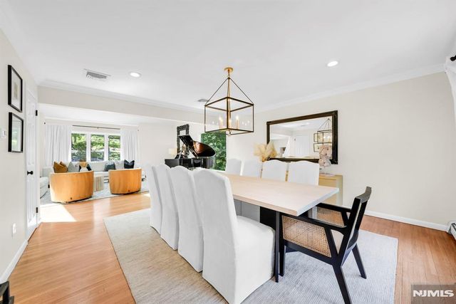 11 Hemlock Lane, Kinnelon Borough, NJ 07405