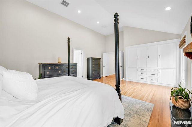11 Hemlock Lane, Kinnelon Borough, NJ 07405