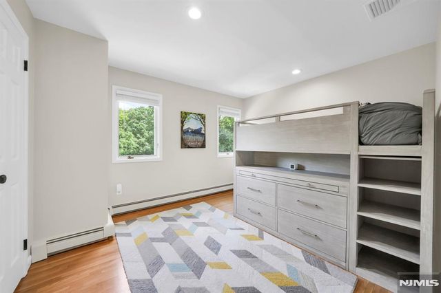 11 Hemlock Lane, Kinnelon Borough, NJ 07405