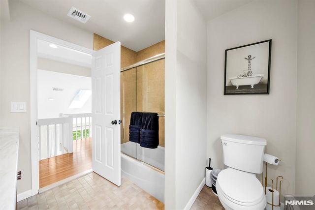 11 Hemlock Lane, Kinnelon Borough, NJ 07405