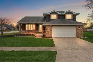2530 Naples Drive, Schererville, IN 46375