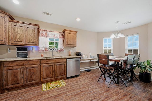 508 Simpson Drive, Southmayd, TX 75092