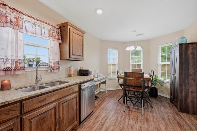 508 Simpson Drive, Southmayd, TX 75092