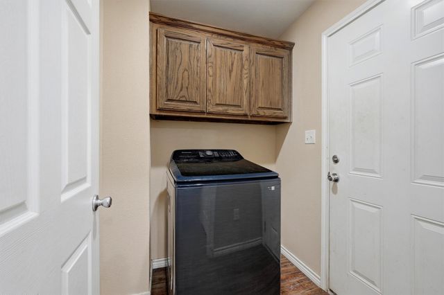 508 Simpson Drive, Southmayd, TX 75092