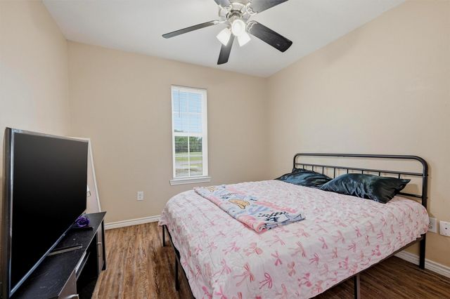 508 Simpson Drive, Southmayd, TX 75092