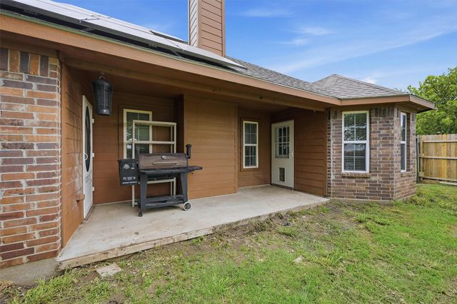 508 Simpson Drive, Southmayd, TX 75092